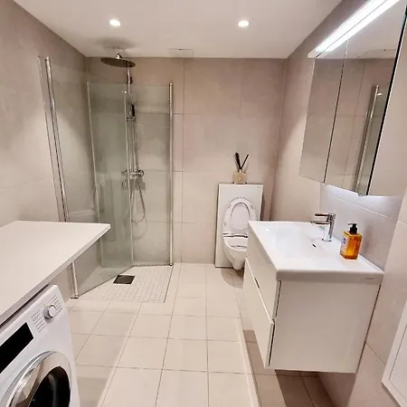 Ubytování v soukromí Private In Shared Modern - Hideaway