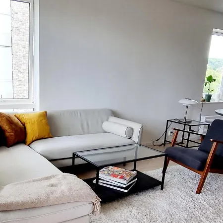 Private In Shared Modern - Hideaway *