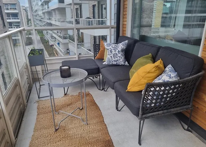 Séjour chez l'habitant Private In Shared Modern - Hideaway *