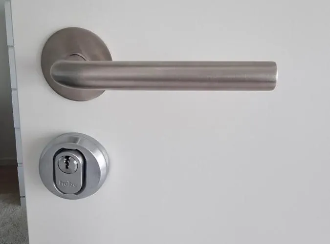 Private In Shared Modern - Hideaway