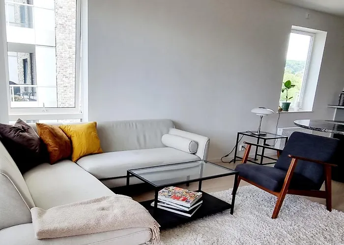 Private In Shared Modern - Hideaway *